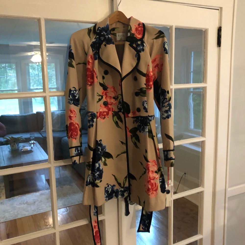 NWT Elle Floral Coat